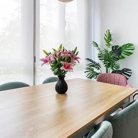 G&v Close To Center Апартаменты *