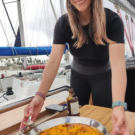 Magnificent Sailboat With Free Parking For Cars * Valensiya