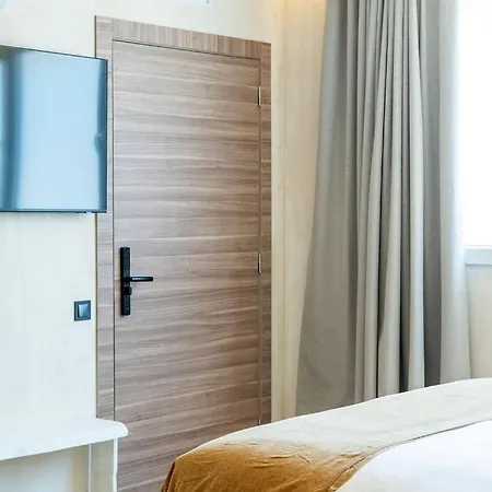 Nomad Haux Puerto Bed and Breakfast Βαλένθια