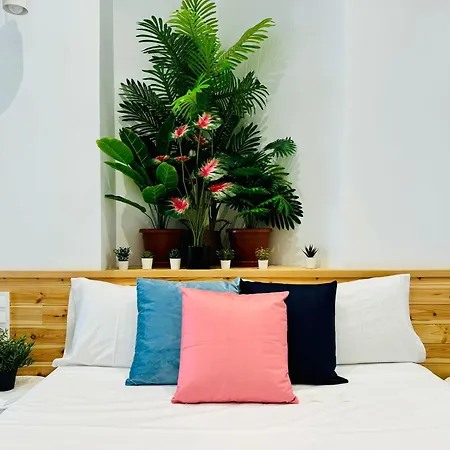 & Cozy Flat Close The *