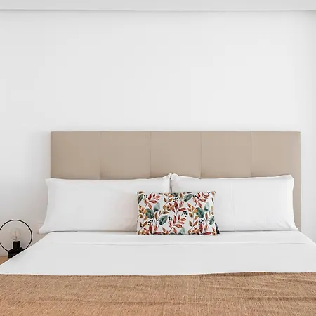 Aparthotel Valencia Guest Bis Suites Ruzafa 4*