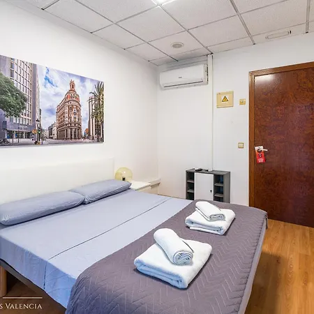 Casa de hóspedes Suites Rooms Valencia 2*