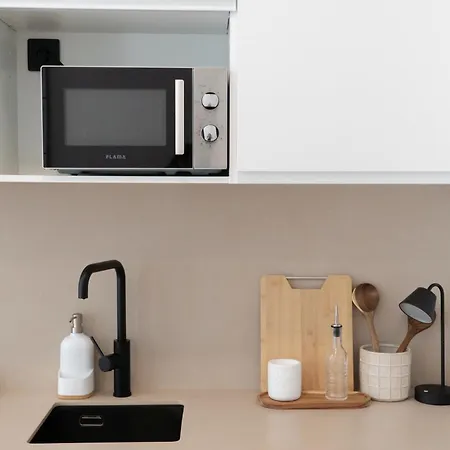 Appartement Stylish Downtown Charm *