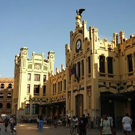 Comfort & Charm In The Center