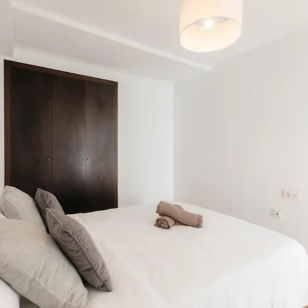 Premium, Lux & Comfort By The Sea Apartman