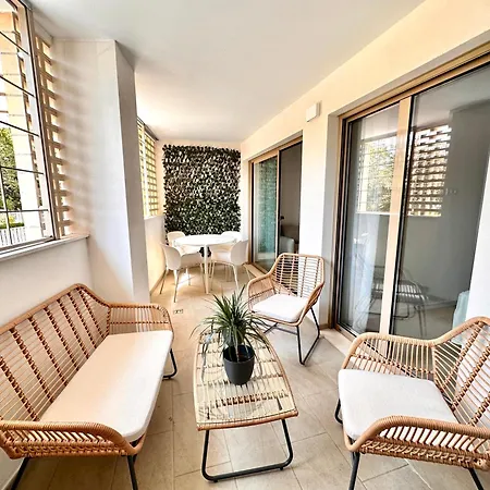 Filologo Sanelo Luxury Апартаменты *