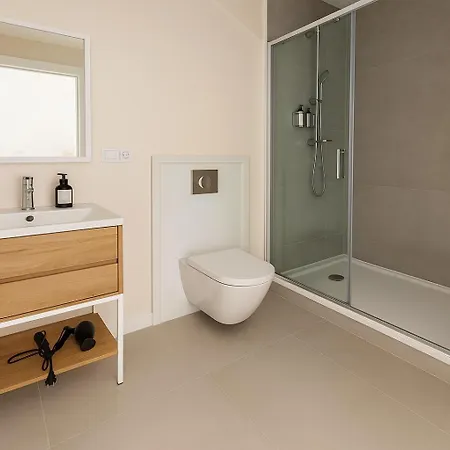 Roca Coll Msuites شقة *