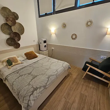 Artes Hlius Luxury דירה *