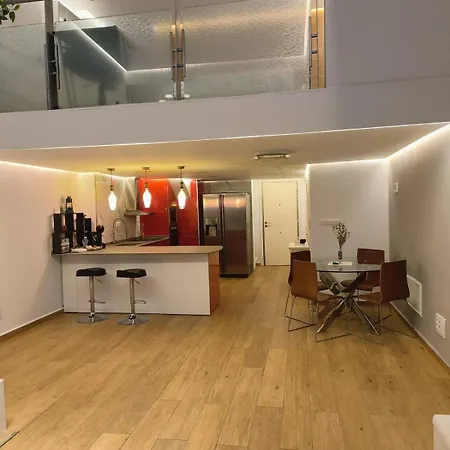 Loft Con Jacuzzi Y Piscina Apartman