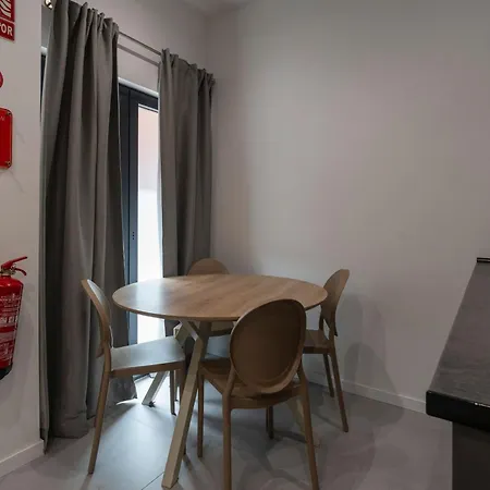 Vlc Host - Bellvis Appartement *