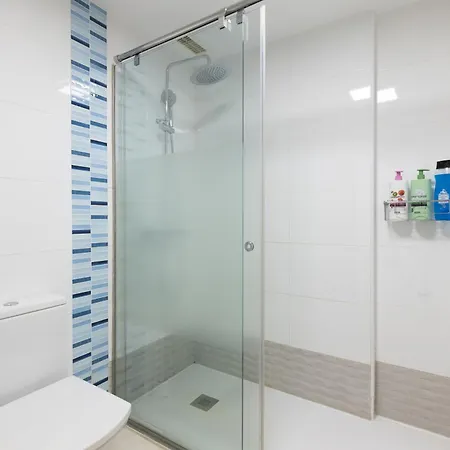 Con Vistas Al Mar, Piscina Y Pista De Paddle