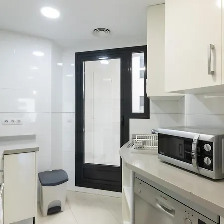 Con Vistas Al Mar, Piscina Y Pista De Paddle