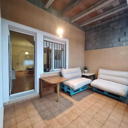 Semesterbostad Townhouse With Pool Next To The Of Arts *