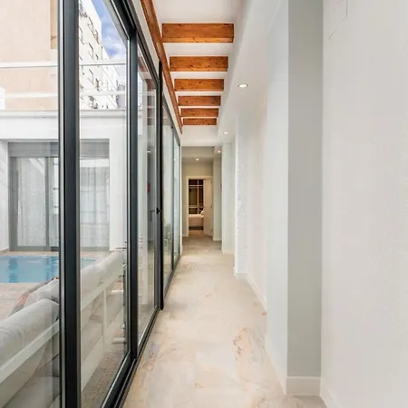 Visitacion Pool House Βαλένθια