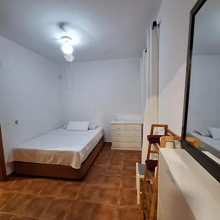 度假居 Townhouse With Pool Next To The Of Arts *