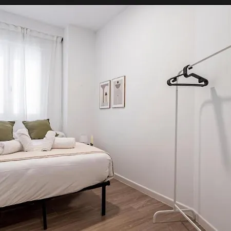 Lugre, Lovely Flat Close To Center