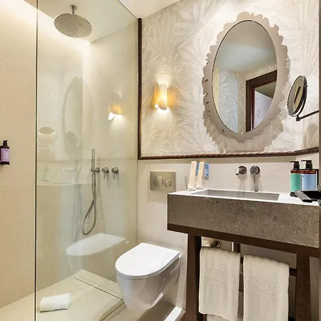 One Shot Puerta Ruzafa Szálloda 4*