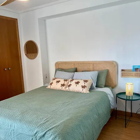 Apartment Beachfront Family With Pool *