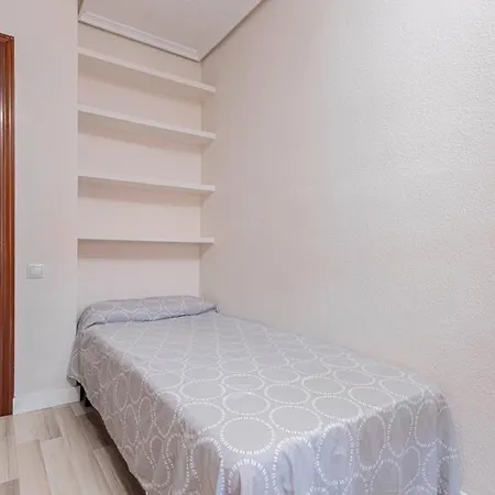 Apartamento En El Cabanyal Enfrente De La Marina Real Valência