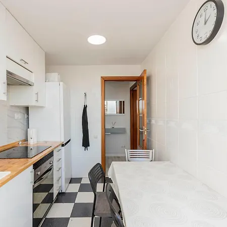 En El Cabanyal Enfrente De La Marina Real شقة