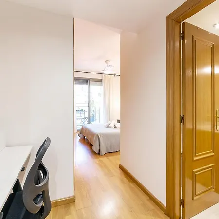 Apartamento En Av De Francia Y Cartes Y Ciencias *