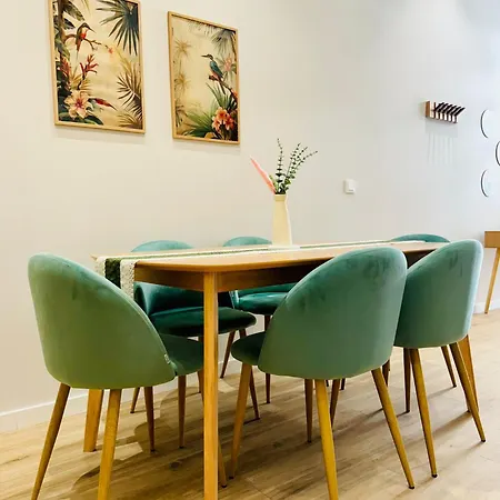 Modern With Style Near Center Appartement *