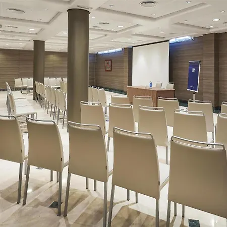 Nh Center Валенсия