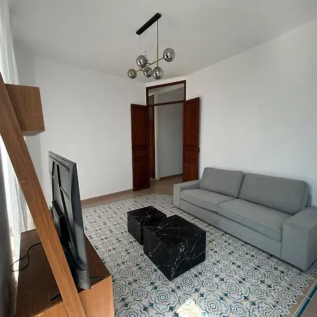 Ξενοδοχείο με διαμερίσματα Amazinn Places Marina Real 3*