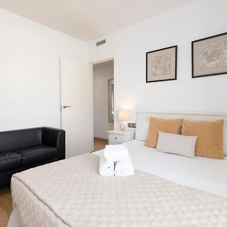 Travel Habitat - Atico Centro Apartman *