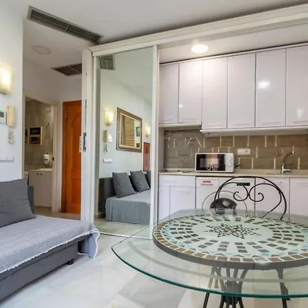 Serrano Park דירה *