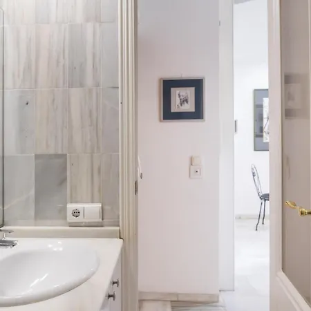 Serrano Park Апартаменты *