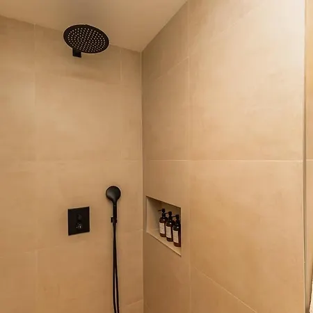 Saristays Luxe Touch Lejlighed *