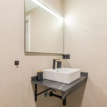 Deluxe - I * Valencia