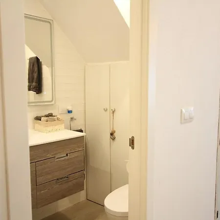 Modernist House In Cabanyal *