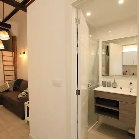 Modernist House In Cabanyal Daire *