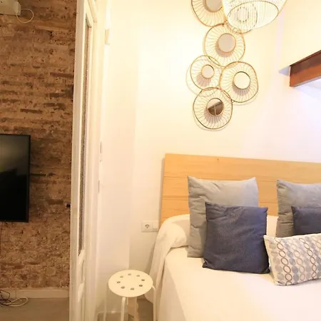 Modernist House In Cabanyal ולנסיה