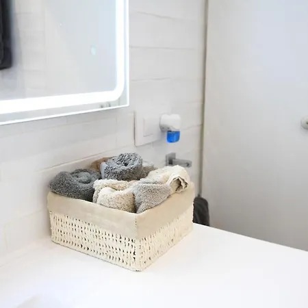 Modernist House In Cabanyal *