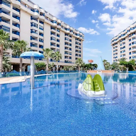 Beachfront Family With Pool * バレンシア