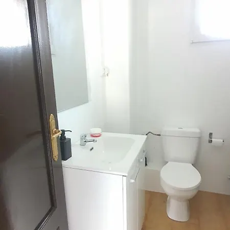 Centricas, Tranquilas Y Acogedoras De Matrimonio En Vivienda Compartida 民宿