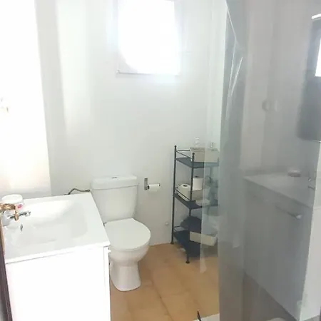 Centricas, Tranquilas Y Acogedoras De Matrimonio En Vivienda Compartida 民宿 瓦伦西亚