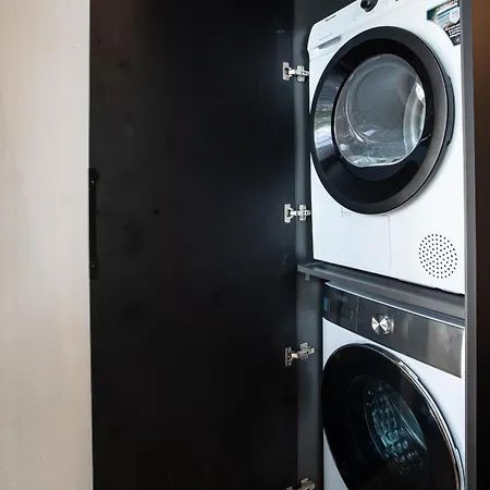 Crudo Un Loft Centrico De 50 M2 * Βαλένθια