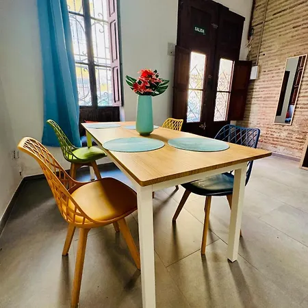 Mediterranean Flat Next To The Historic Center * Valencie