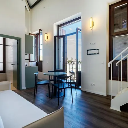 Hotel Vlc Host - Reina 168 *