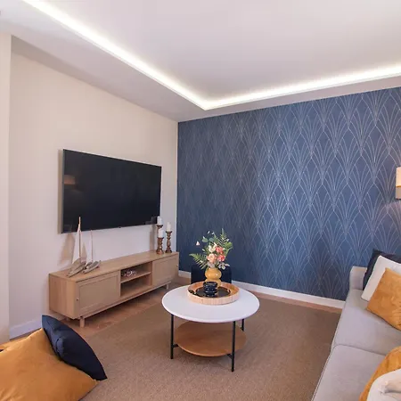 Md Barraques De Lluna *