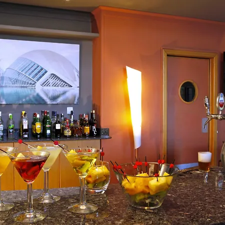 Express Ciudad De Ciencias By Ihg Валенсия