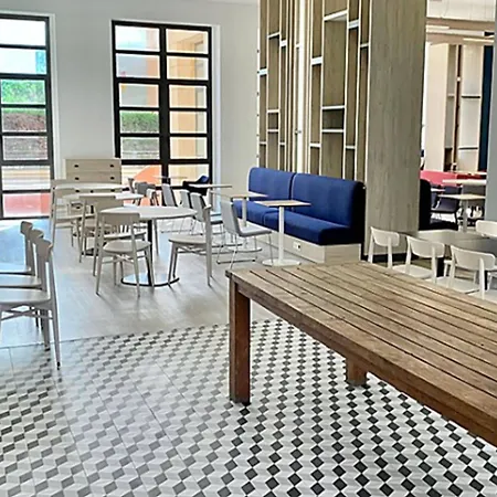 Express Ciudad De Ciencias By Ihg 3* Валенсия