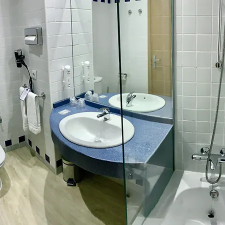 Express Ciudad De Ciencias By Ihg Валенсия