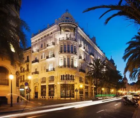 Hotel One Shot Reina Victoria 4*