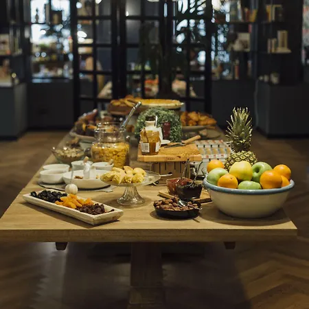 One Shot Reina Victoria Hotel Valencia