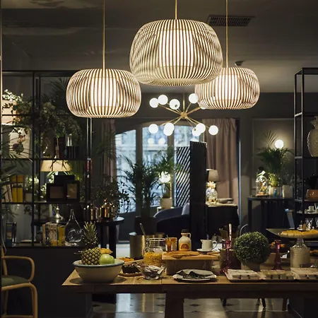 One Shot Reina Victoria 4* Valencia